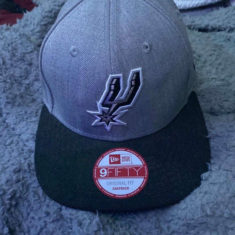 Grey hat